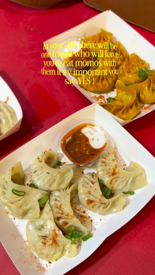 Dinng® reel — Never say No to Momo 🥟❤️‍🔥😋
.
.
.
Viral place, Dinng, Ahm — @dinng.in